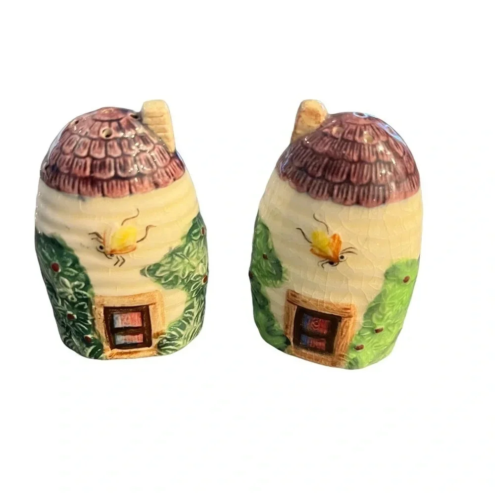 Vintage Beehive Salt Pepper Shakers Japan 1950s